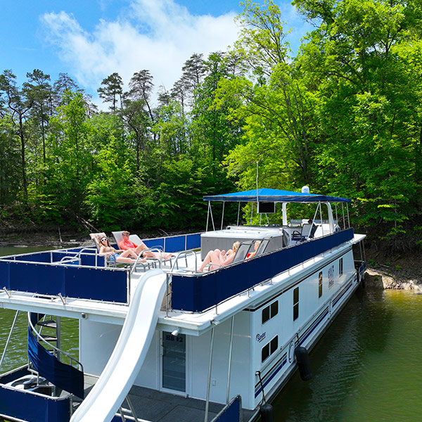 Houseboat Rentals - Norris Lake campground resort - campgrounds near me - lake resorts near me - RV campground sites - Beach Island Resort and Marina - Boat Rentals on Norris Lake